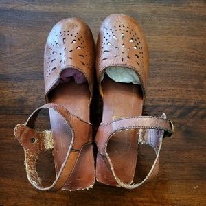 Authentic vintage 70s leather wood clogs sandals